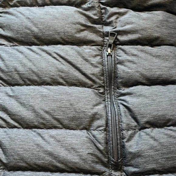 TNA women’s size small dark, charcoal, gray Hooded down Jacket - Picture 4 of 14